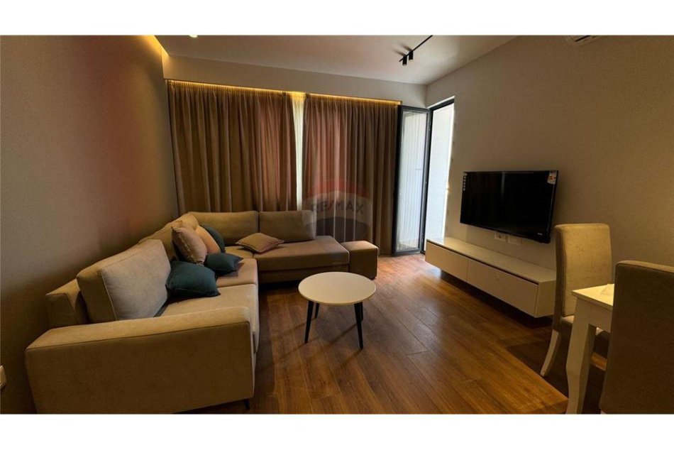 Tirane, shitet apartament 1+1, Kati 6, 96 m² 210,000 € (Shiten apartament 1+1 + garsoniere, magazine +1 post parkimi, ne Don Bosko Rruga &quot;Begeja&quot;)