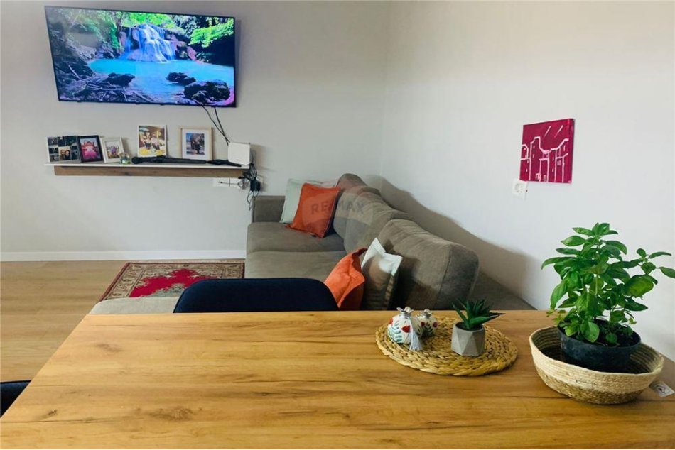 Tirane, jepet me qera apartament 2+1, Kati 3, 64 m² 600 € (jordan Misja)