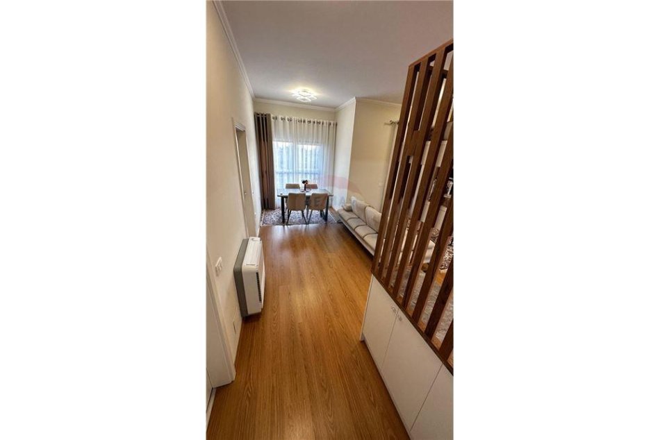 Tirane, shitet 1+1+Ballkon Kati 5, 64 m² 95.000 € (Mangalem)