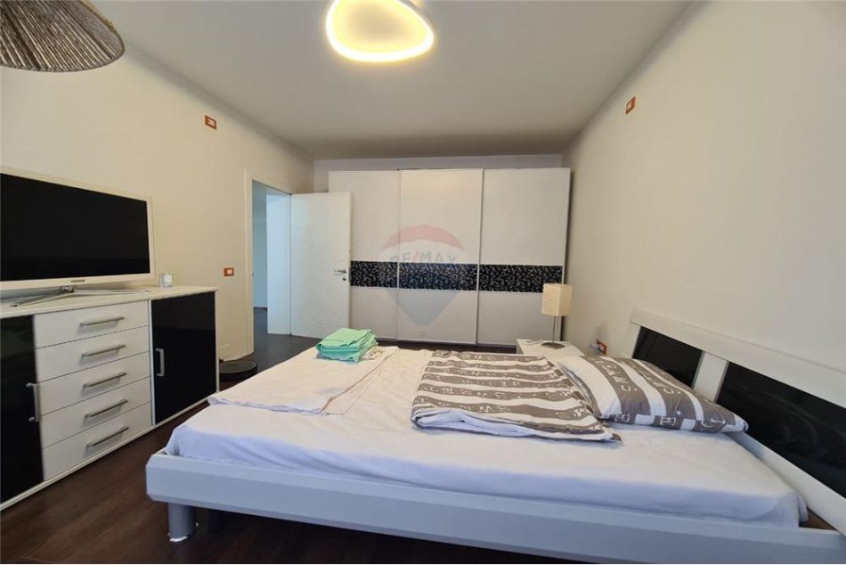 Tirane, jepet me qera apartament 2+1+Ballkon Kati 5, 100 m² 600 € (Myslym Shyri)