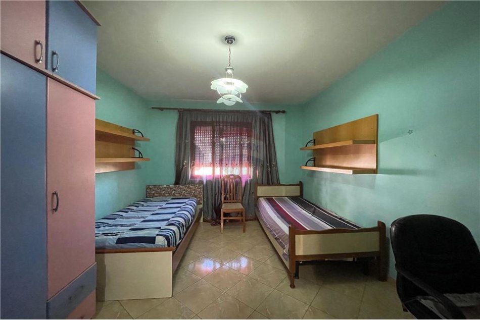 jepet me qera apartament Kati 4, 70 m² 450 € (Apartament 2+1 me qira te Ish Profarma!)