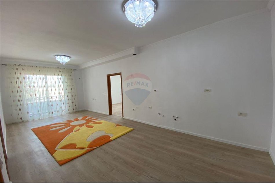 Shqiperi, shitet apartament 2+1 , 83 m² 96.000 € (Apartament 2+1 per shitje ne Fresk !)