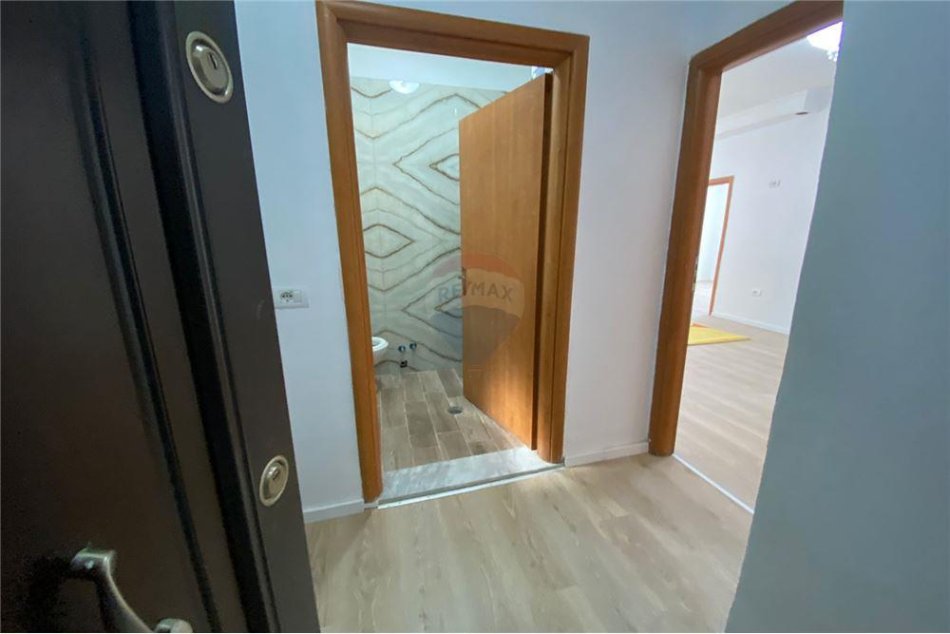 Shqiperi, shitet apartament 2+1 , 83 m² 96.000 € (Apartament 2+1 per shitje ne Fresk !)