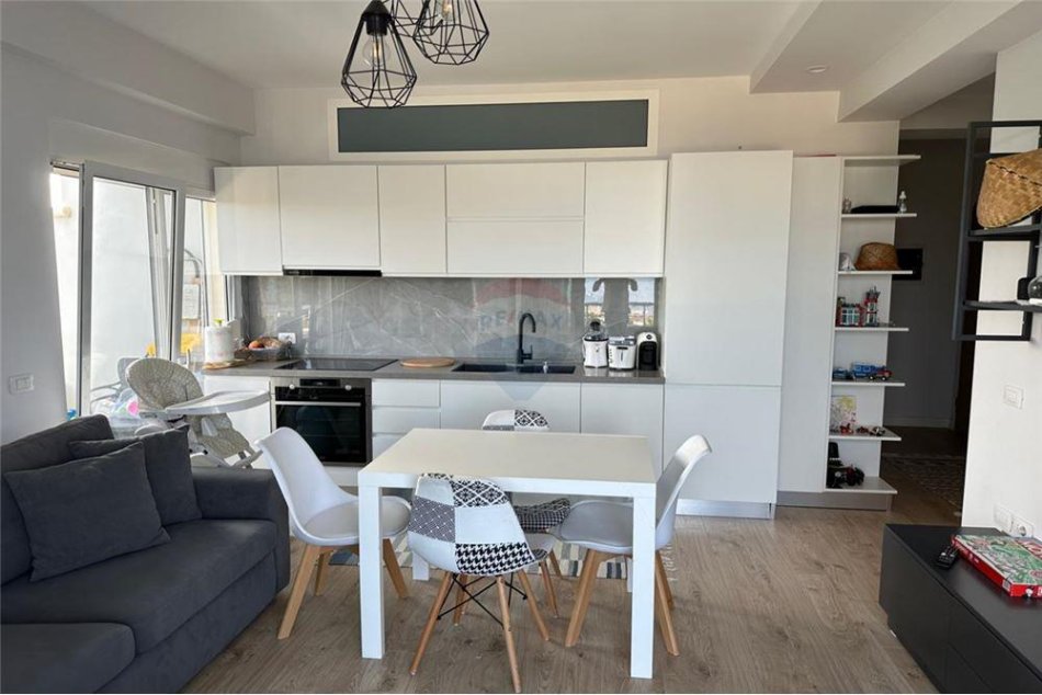 Tirane, shitet apartament 2+1 , 88 m² 200.000 € (Shitet Apartament 2+1 Ne Vlore!)