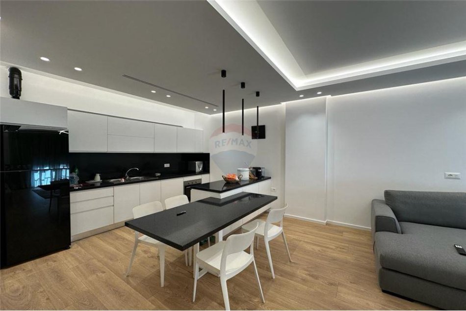 Tirane, shitet 2+1 , 100 m² 250.000 € (SHESIM APARTAMENT 2+1 ROSE GARDEN RESIDENCE!)