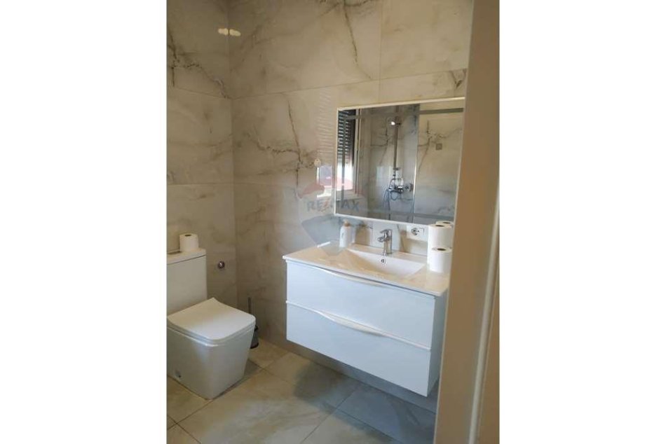 Tirane, jepet me qera apartament 1+1+Ballkon Kati 6, 80 m² 500 € (Don Bosko Vizion Plus)