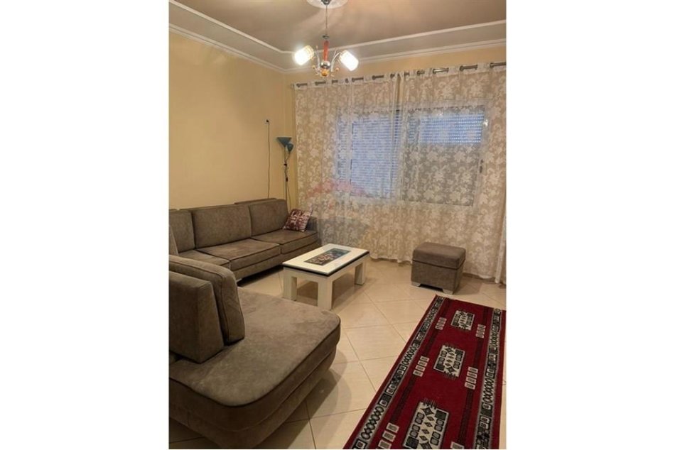 Tirane, shitet apartament 1+1 Kati 2, 72 m² 86.000 € (Fresku)