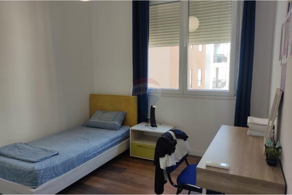 Tirane, shitet apartament Kati 7, 97 m² 175.500 € (Fusha Aviacionit)