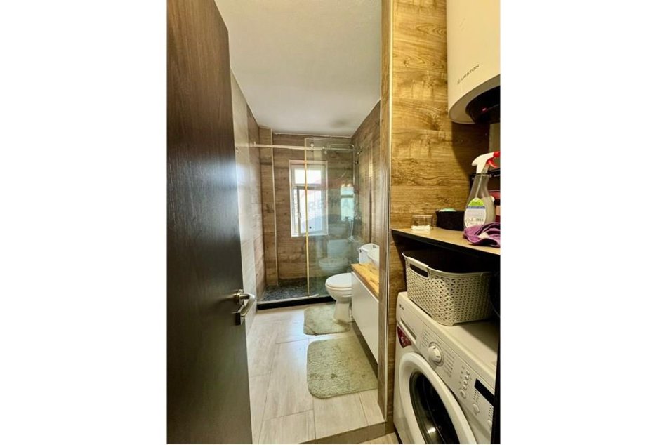 Tirane, jepet me qera apartament 2+1 , 52 m² 500 € (Rruga Elbasanit)