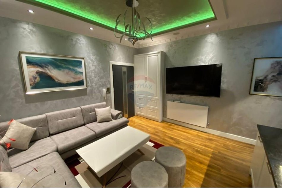 Tirane, jepet me qera apartament 2+1 Kati 2, 57 m² 450 € (ALLIAS)