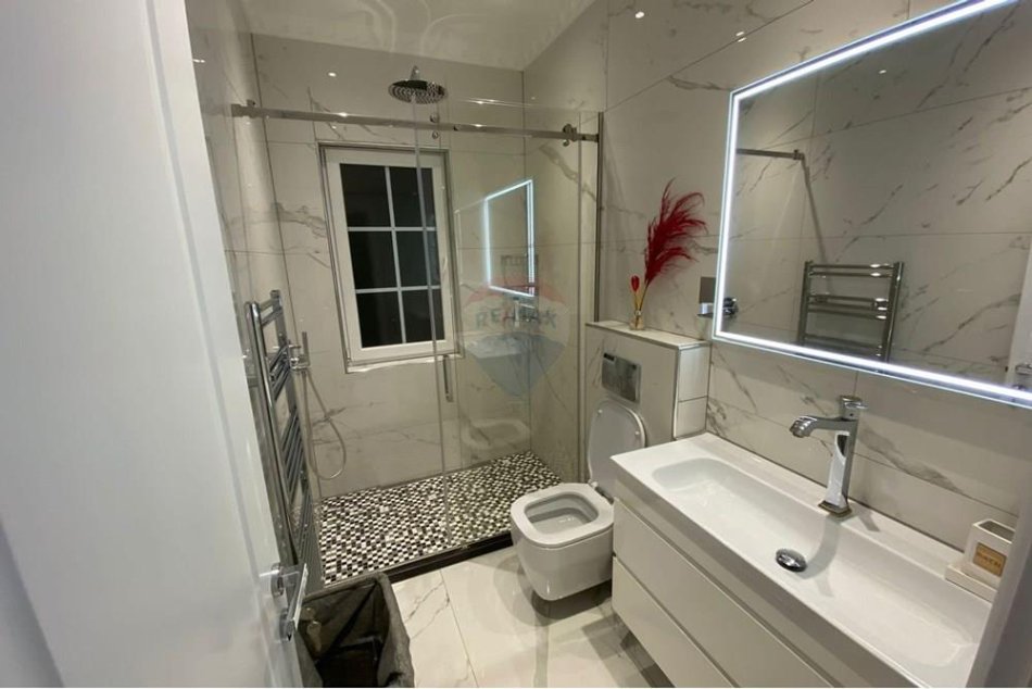 Tirane, jepet me qera apartament 2+1 Kati 2, 57 m² 450 € (ALLIAS)