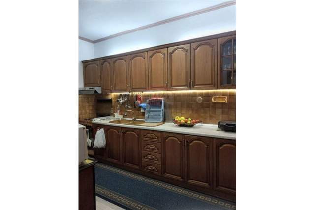 Tirane, shes Vile 4+1+BLK 213 m² 215.000 Euro