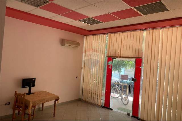 Fier, jepet me qera Kati 0, 40 m² 200 Euro