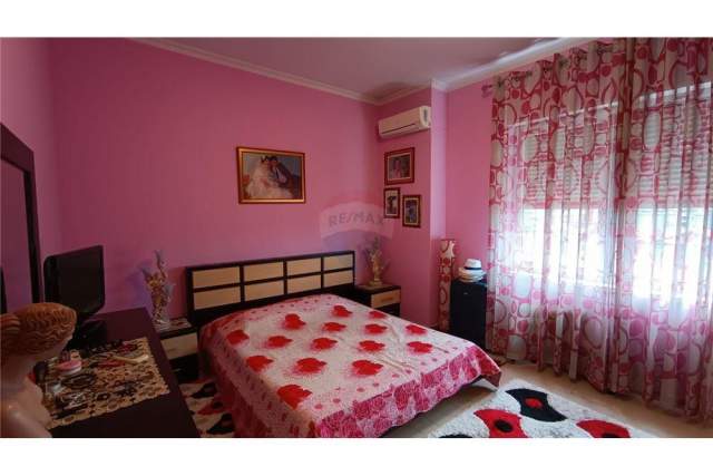 Tirane, shitet apartament 2+1 Kati 5, 120 m² 240.000 Euro (Shallvaret)
