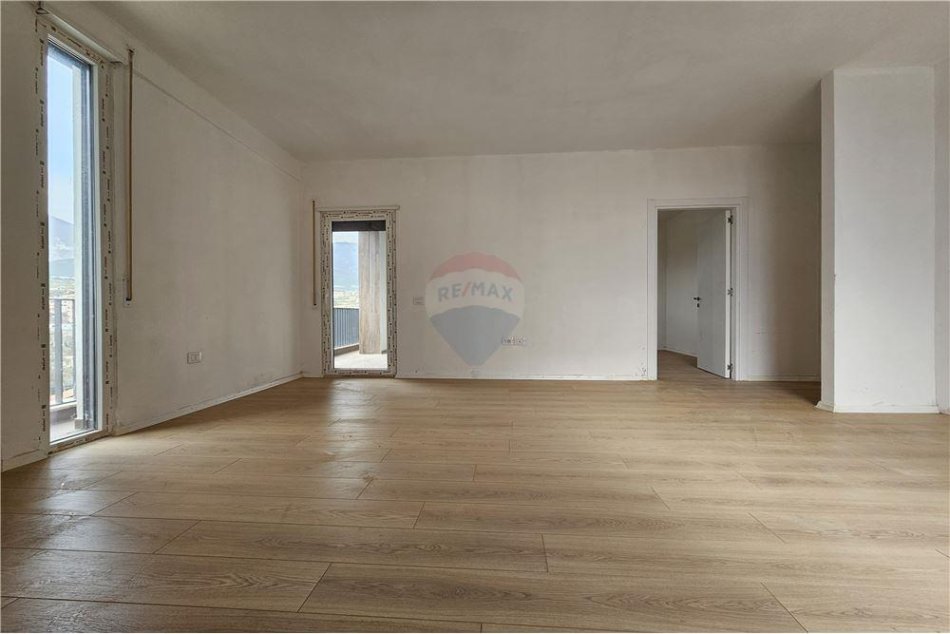 Tirane, shitet apartament 2+1 Kati 5, 97 m² 119.000 € (Apartament 2+1 ne Shkoze tek kompleksi RELUX!)