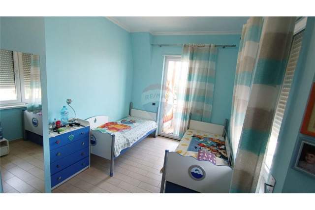 Tirane, shitet apartament 2+1 Kati 5, 120 m² 240.000 Euro (Shallvaret)