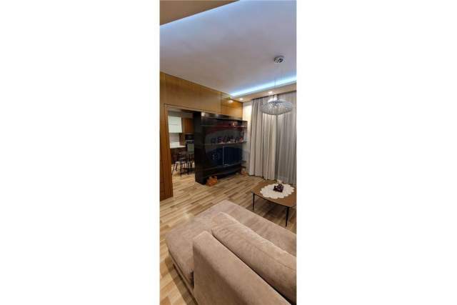 Tirane, jepet me qera apartament 3+1+BLK Kati 4, 104 m² 900  (Rr. Sami Frasheri Bllok)