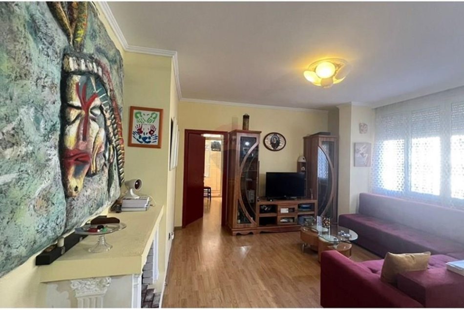 Tirane, shitet apartament 1+1 Kati 4, 68 m² 155.000 € (Rruga Elbasanit)
