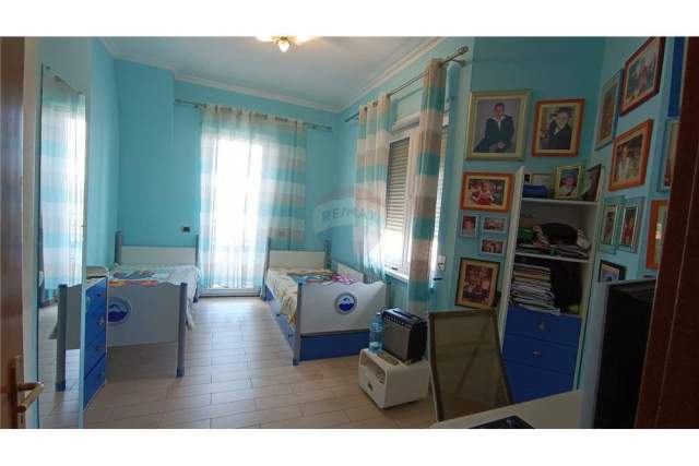 Tirane, shitet apartament 2+1 Kati 5, 120 m² 240.000 Euro (Shallvaret)