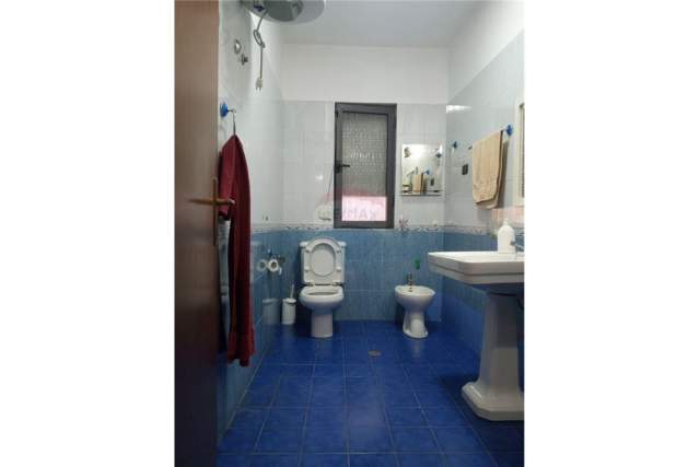 Tirane, shes Vile 4+1+BLK 213 m² 215.000 Euro