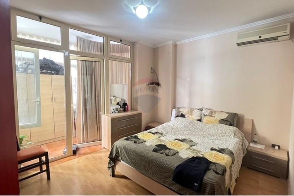 Tirane, shitet apartament 1+1 Kati 4, 68 m² 155.000 € (Rruga Elbasanit)