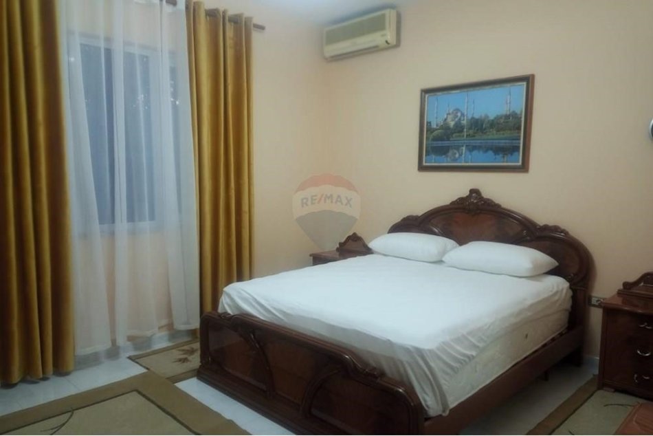 Tirane, jepet me qera apartament 2+1 Kati 3, 128 m² 600 € (JEPET ME QIRA APARTAMENT, TE KODRA E PRIFTIT!)