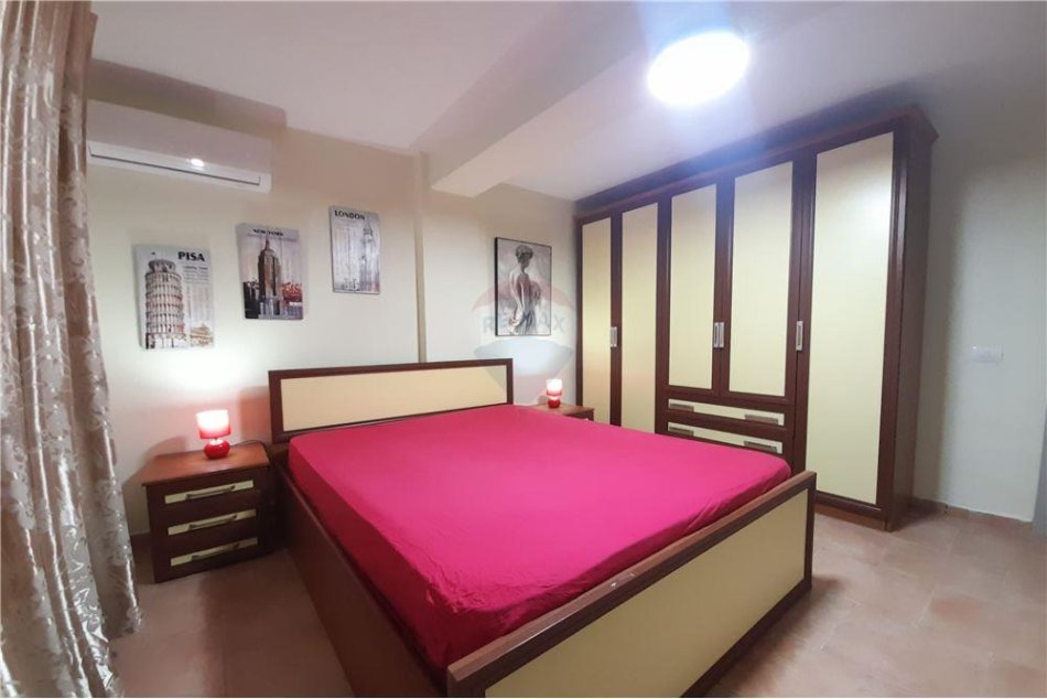 Tirane, jepet me qera apartament 2+1 Kati 8, 120 m² 650 € (Bulevardi Zogu i Pare - Stacioni i Trenit)