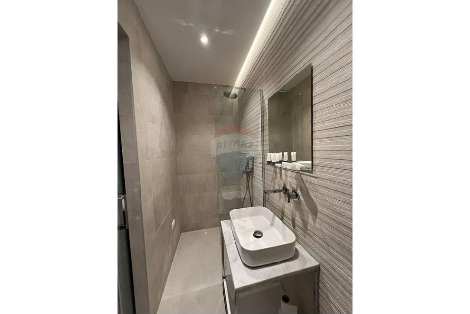 Tirane, jepet me qera garsonier , 74 m² 550 € (Tirana e Re - Sheshi Willson)
