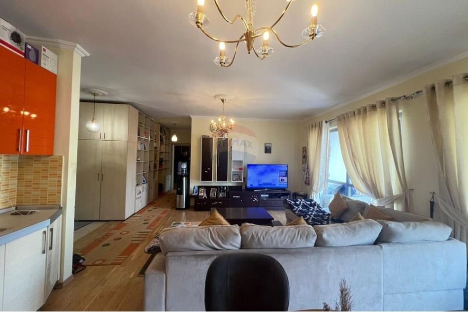 Tirane, shitet apartament 2+1+Aneks+Ballkon Kati 8, 132 m² 325.000 € (Rruga Fortuzi)