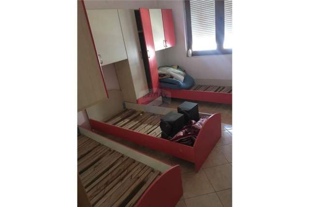 Tirane, shitet apartament 53 m² 53.000 Euro (Spitali Hygea)