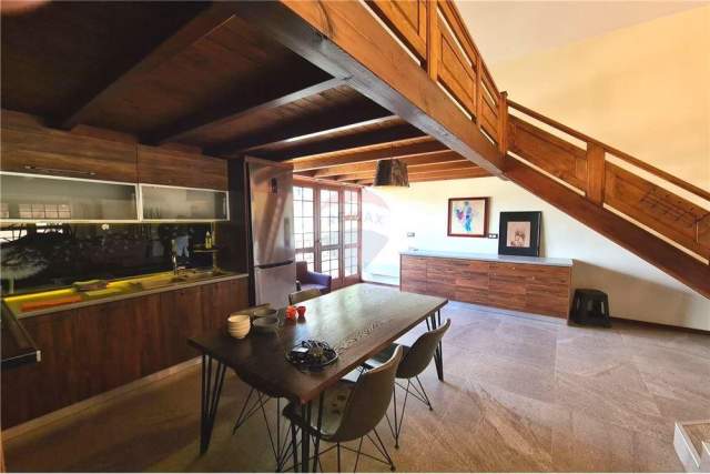 Tirane, shitet apartament duplex 3+1+A+BLK Kati 5, 195 m² 250.000 Euro (Kopshti Botanik)
