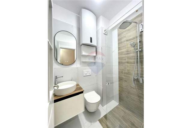 Tirane, jepet me qera apartament 2+1+BLK Kati 6, 99 m² 700 Euro (Rruga e Barrikadave)