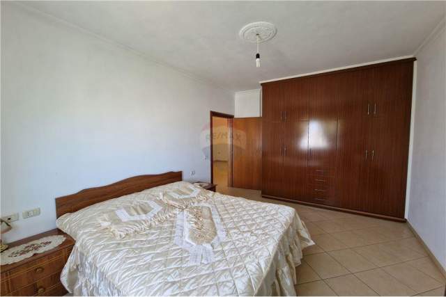 Vlore, jepet me qera apartament 2+1 Kati 6, 113 m² 230 Euro (Rruga Zaho Koka)