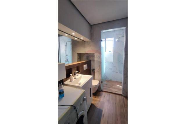 Tirane, shitet apartament 2+1+BLK Kati 5, 79 m²  (TIRANA E RE)