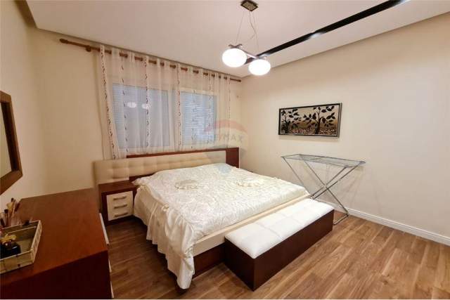 Tirane, shitet apartament 2+1+BLK Kati 2, 180 m² 170.000 Euro (Liqeni i Thate)
