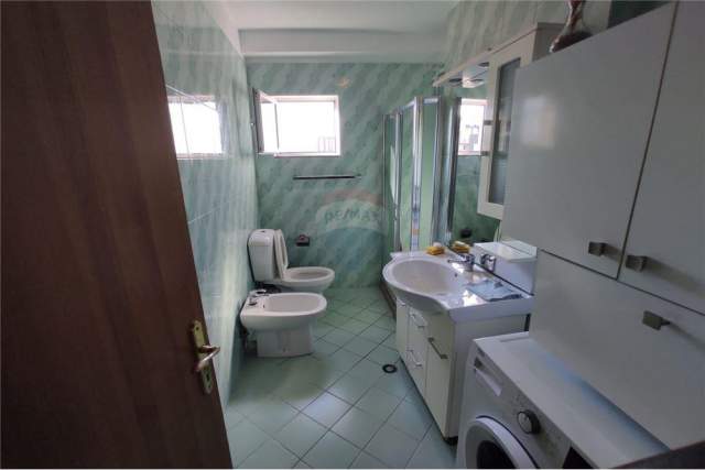 Tirane, jepet me qera apartament 2+1 Kati 5, 82 m² 600 Euro (Siri kodra)