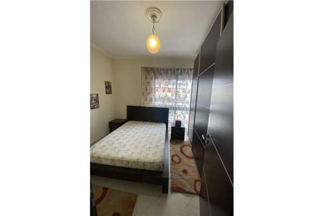 Tirane, jepet me qera apartament 2+1+BLK Kati 4, 90 m² 550 Euro (Rruga e Kavajes)
