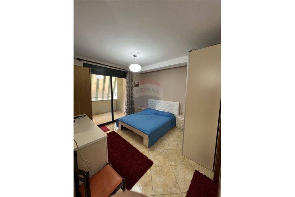 Tirane, jepet me qera apartament 2+1+Ballkon Kati 2, 116 m² 600 € (Ibrahim Kodra)