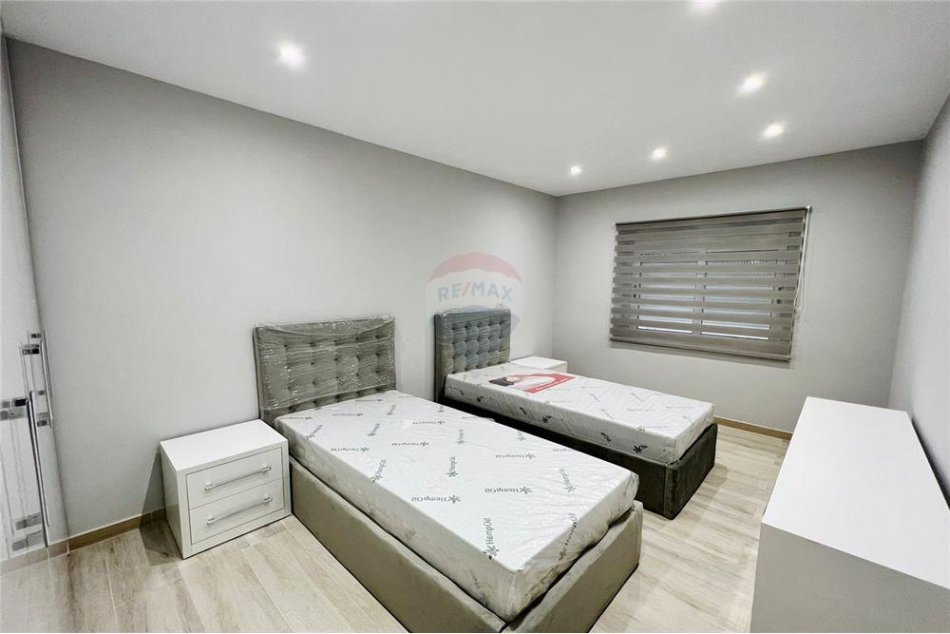 Tirane, jepet me qera apartament 2+1+Ballkon Kati 2, 80 m² 650 € (Pandeli Cale, Selite)