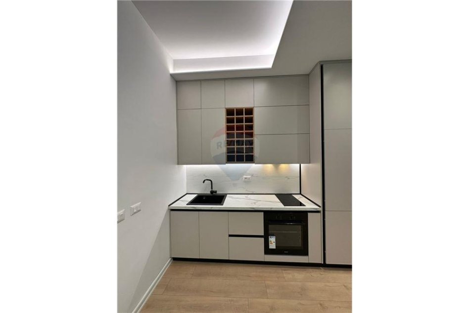 Shqiperi, jepet me qera apartament 1+1+Ballkon Kati 1, 55 m² 600 € (Bill Klinton)