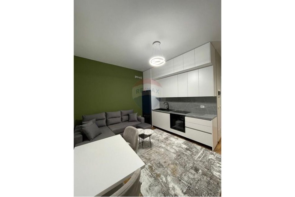 Tirane, jepet me qera 1+1+Ballkon Kati 3, 65 m² 600 € (Ish Fusha e Aviacionit)