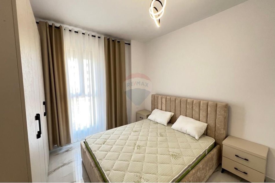 Tirane, jepet me qera apartament 2+1 , 100 m² 750 € (DON BOSKO)