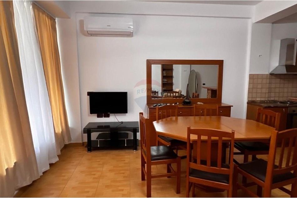 Tirane, shitet apartament 1+1 , 70 m² (Qytet Satudent)