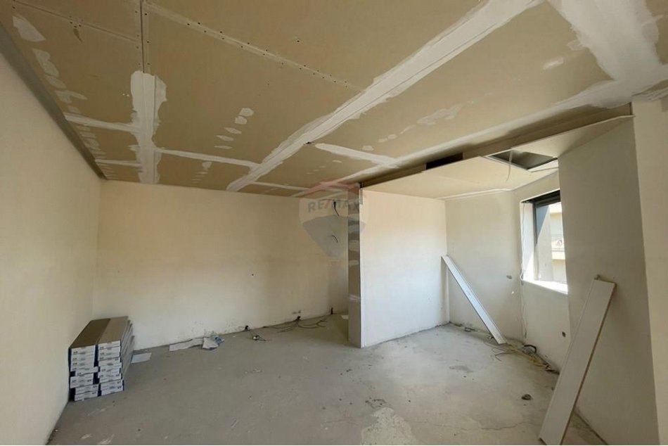 Tirane, shes apartament 2+1 Kati 6, 117 m² 288.000 € (Rruga e Durrsit)