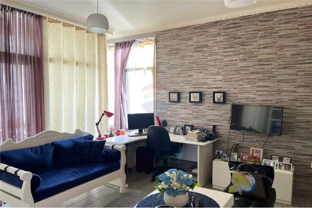Tirane, shitet apartament 1+1+BLK 49 m² 96.600 Euro (komune)