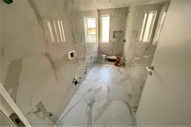Tirane, shitet apartament 1+1+BLK 71 m² 86.000 Euro (Rruga e Zallit)