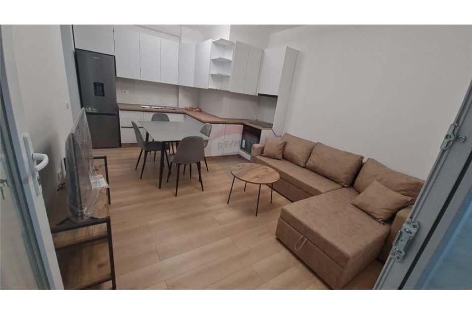 Tirane, jepet me qera apartament 2+1 , 73 m² 650 € (Apartament 2+1 për Qira tek Ish Fusha e Aviacionit)