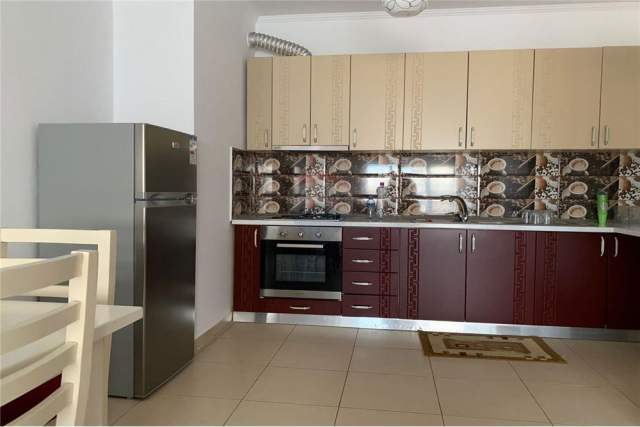 Tirane, jepet me qera apartament 1+1+BLK Kati 6, 80 m² 400 Euro