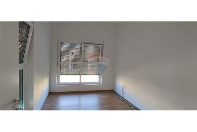 Tirane, shitet apartament 3+1 Kati 3, 157 m² 113.000 Euro (Rruga Ali Demi)