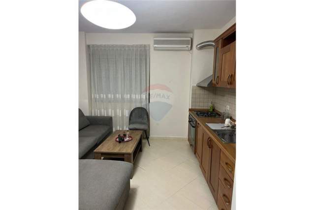 Tirane, jepet me qera apartament 1+1+BLK Kati 3, 60 m² 600 Euro (Tek stadiumi air Albania)